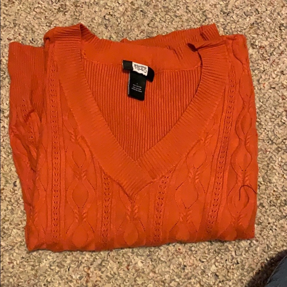 Orange quarter sleeve sweater